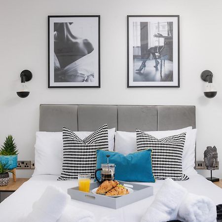 Boujis Central Plymouth Apartment - Sleeps 4 - Habita Property Exterior photo