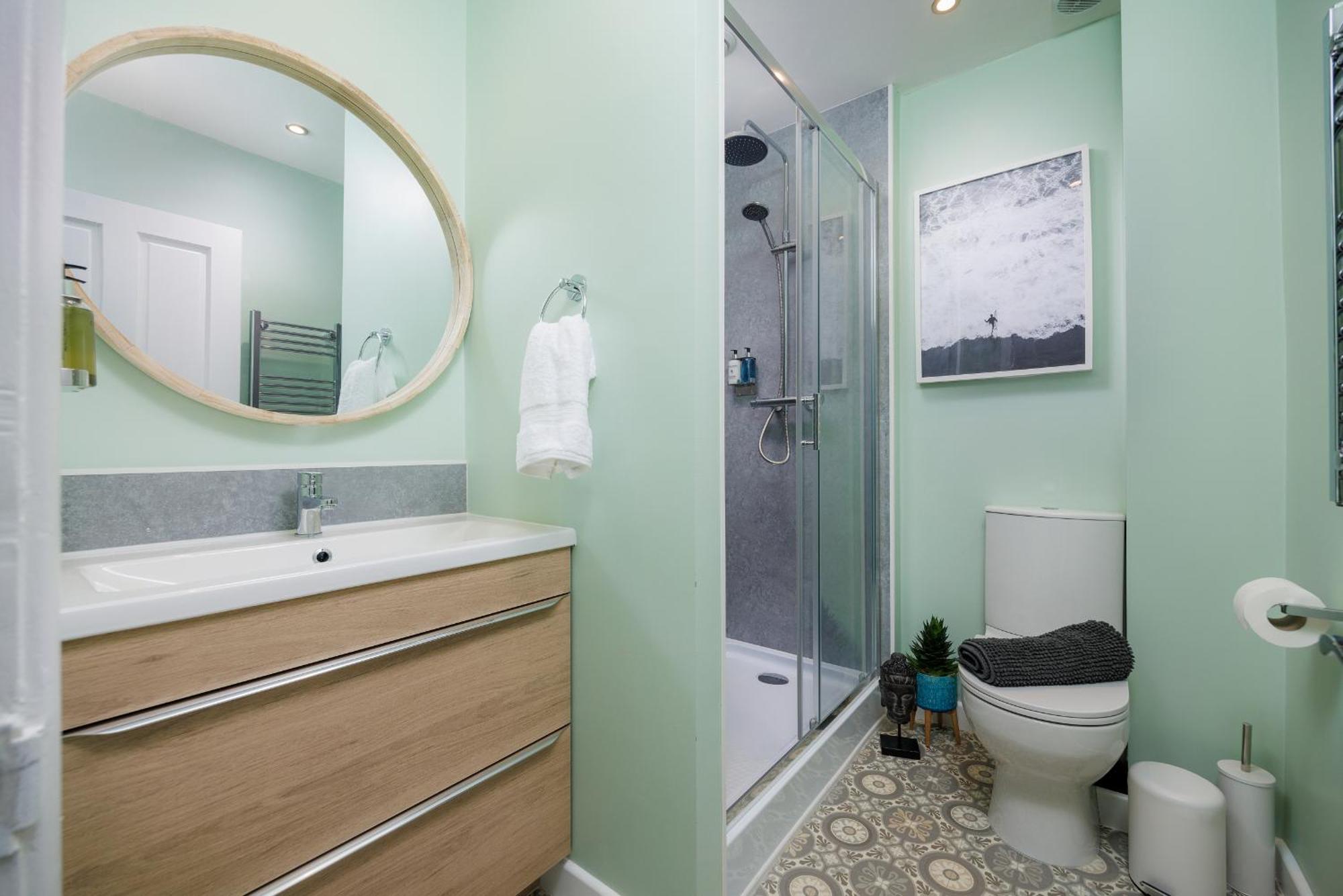 Boujis Central Plymouth Apartment - Sleeps 4 - Habita Property Exterior photo